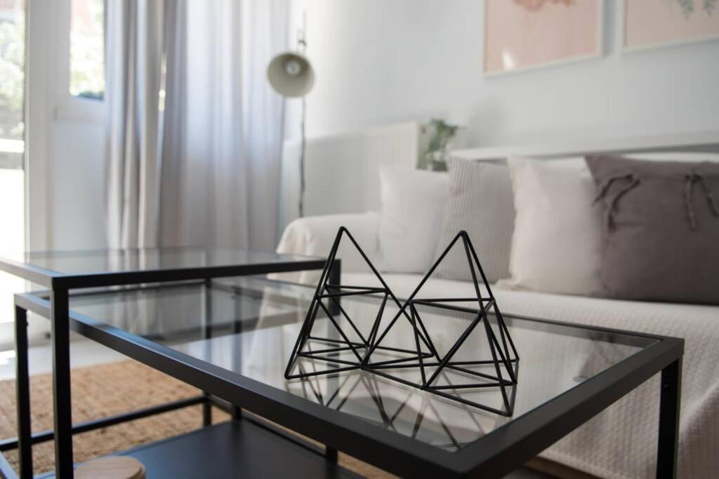 Your Cozy Downtown Home - Apartment 라리사 외부 사진
